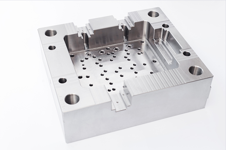 Những ưu điểm vượt trội của gia công khuôn mẫu CNC